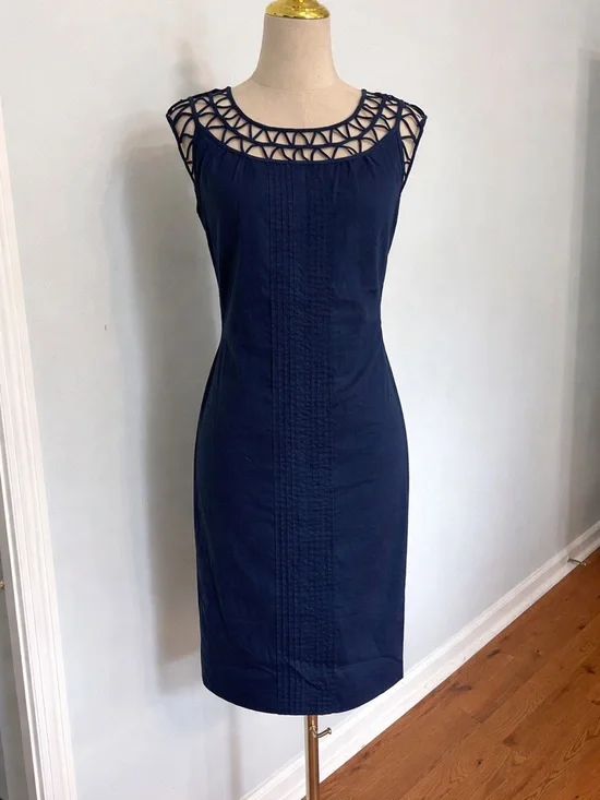 Ann Taylor,Navy Textured Sheath Dress Lattice Neckline Pintuck-Panel,Size 12 - Picture 7 of 11